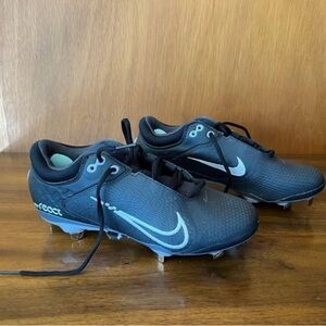 Nike Women’s Hyperdiamond Softball Cleats